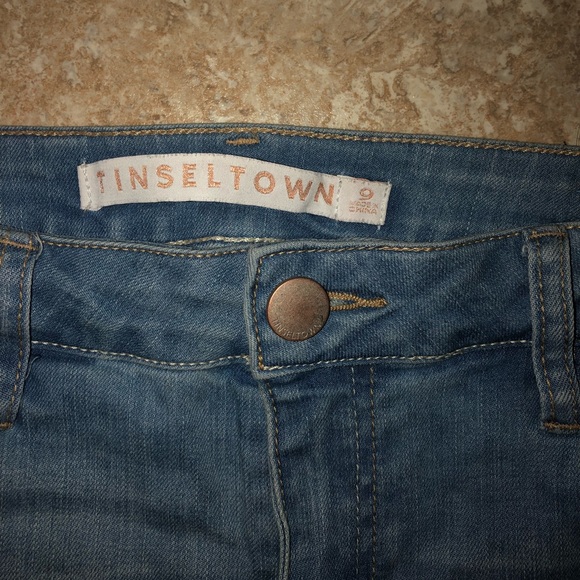 Tinseltown Ripped Jeans - Picture 4 of 6